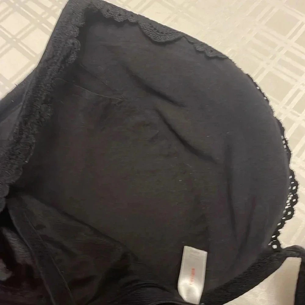 Cacique Black‎ Embroidered Scalloped Plunge Bra
